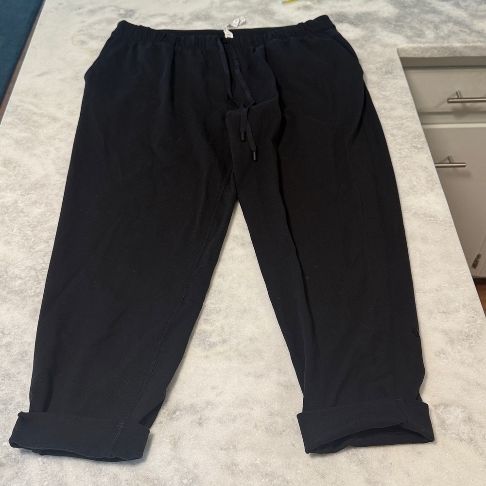 Lululemon jet crop 12